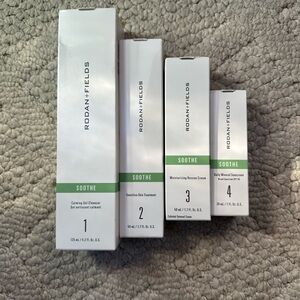Rodan + Fields Soothe Skincare Set - White and Green